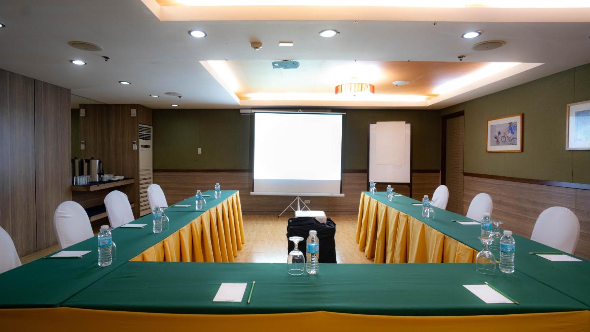 One Tagaytay Place Hotel Suites Official Account Tagaytay City Exterior photo